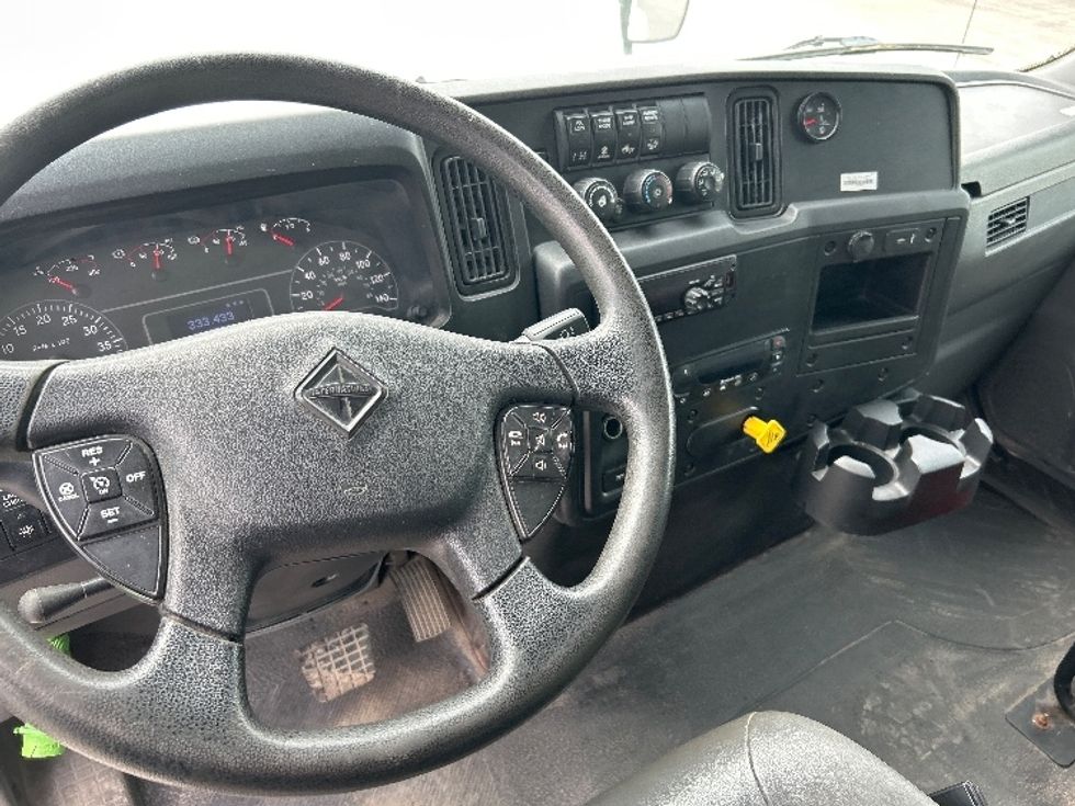 Refrigerated Truck-Light and Medium Duty Trucks-International-2020-MV607-Montreal-PQ-333,421\n\t\tkm-$ 67,000 - Image 17