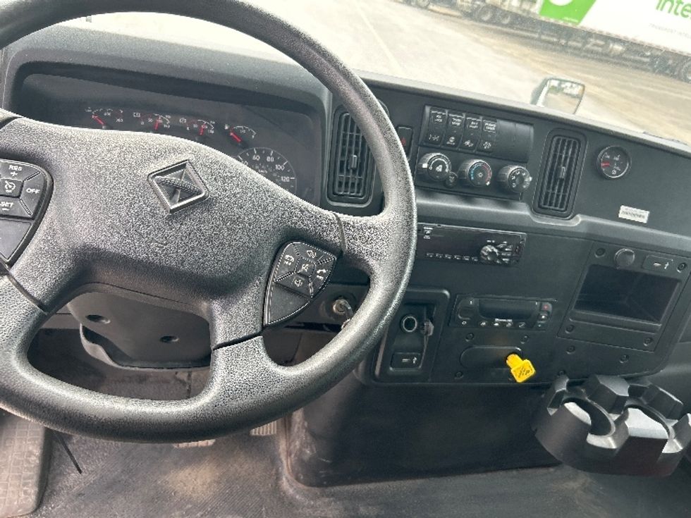Refrigerated Truck-Light and Medium Duty Trucks-International-2020-MV607-Montreal-PQ-333,421\n\t\tkm-$ 67,000 - Image 18