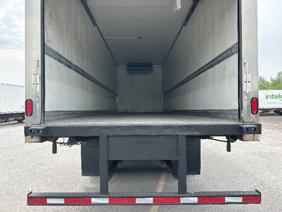Refrigerated Truck-Light and Medium Duty Trucks-International-2020-MV607-Montreal-PQ-333,421\n\t\tkm-$ 67,000 - Image 9