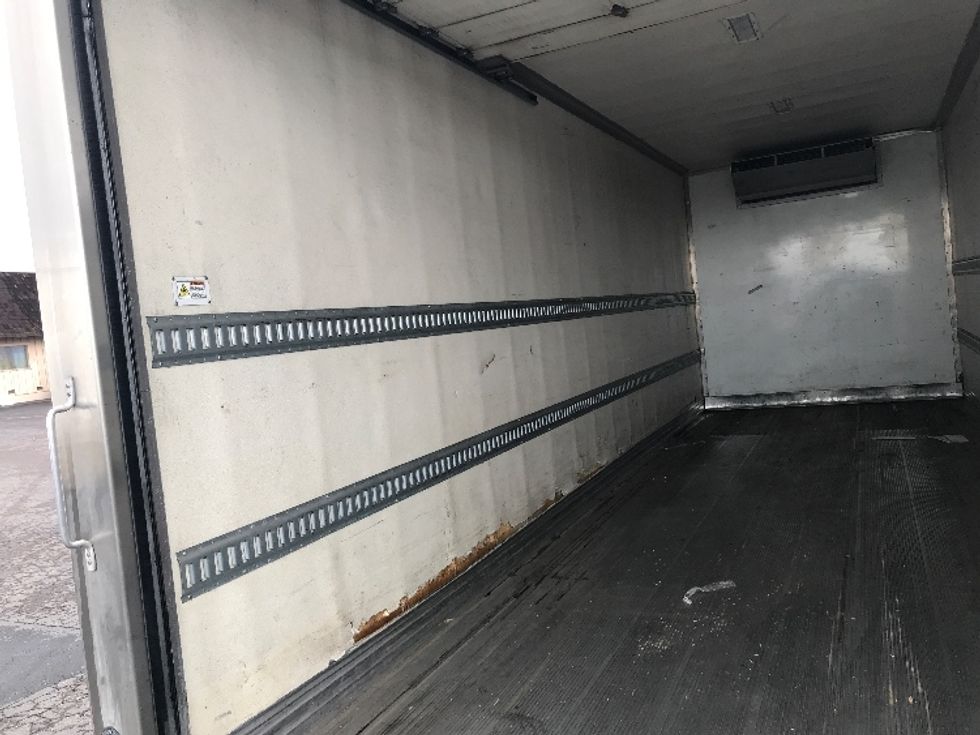 Refrigerated Truck-Light and Medium Duty Trucks-International-2020-MV607-National City-CA-139,928\n\t\tmiles-$ 61,000 - Image 11