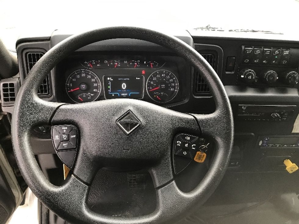Refrigerated Truck-Light and Medium Duty Trucks-International-2020-MV607-National City-CA-139,928\n\t\tmiles-$ 61,000 - Image 18