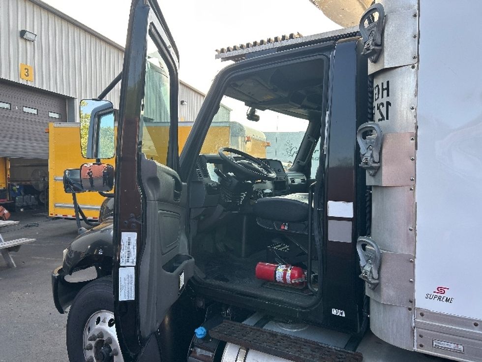 Refrigerated Truck-Light and Medium Duty Trucks-International-2020-MV607-New Bedford-MA-365,044\n\t\tmiles-$ 10,500 - Image 16