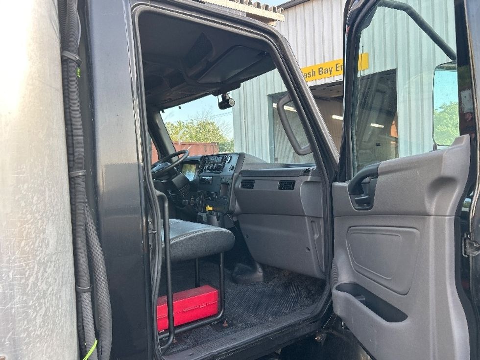 Refrigerated Truck-Light and Medium Duty Trucks-International-2020-MV607-New Bedford-MA-365,044\n\t\tmiles-$ 10,500 - Image 20