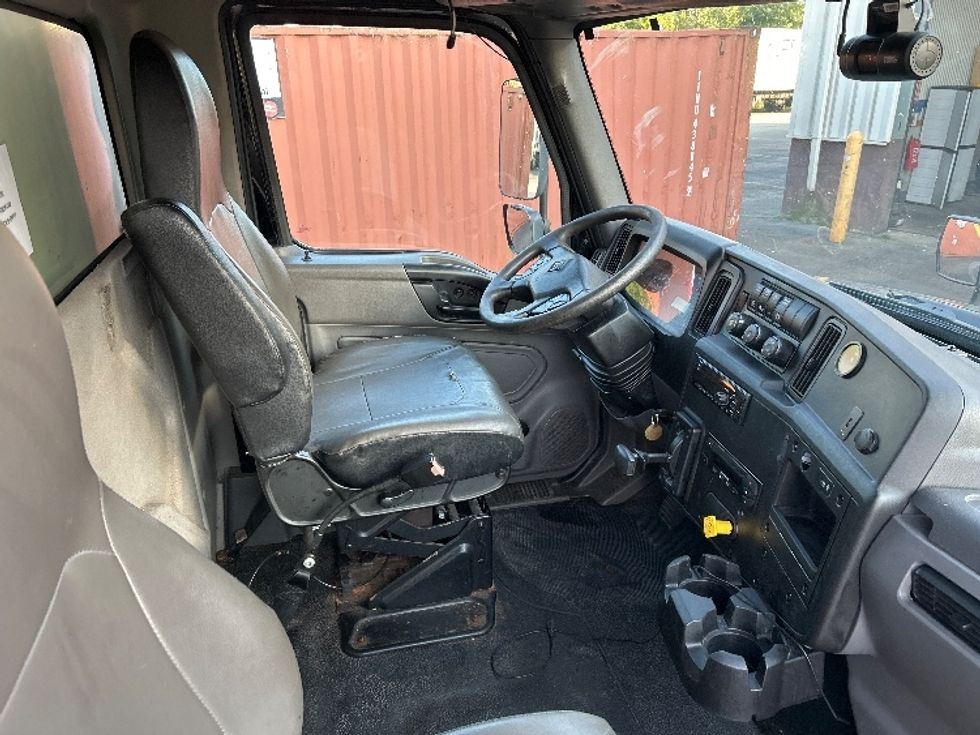 Refrigerated Truck-Light and Medium Duty Trucks-International-2020-MV607-New Bedford-MA-365,044\n\t\tmiles-$ 10,500 - Image 22