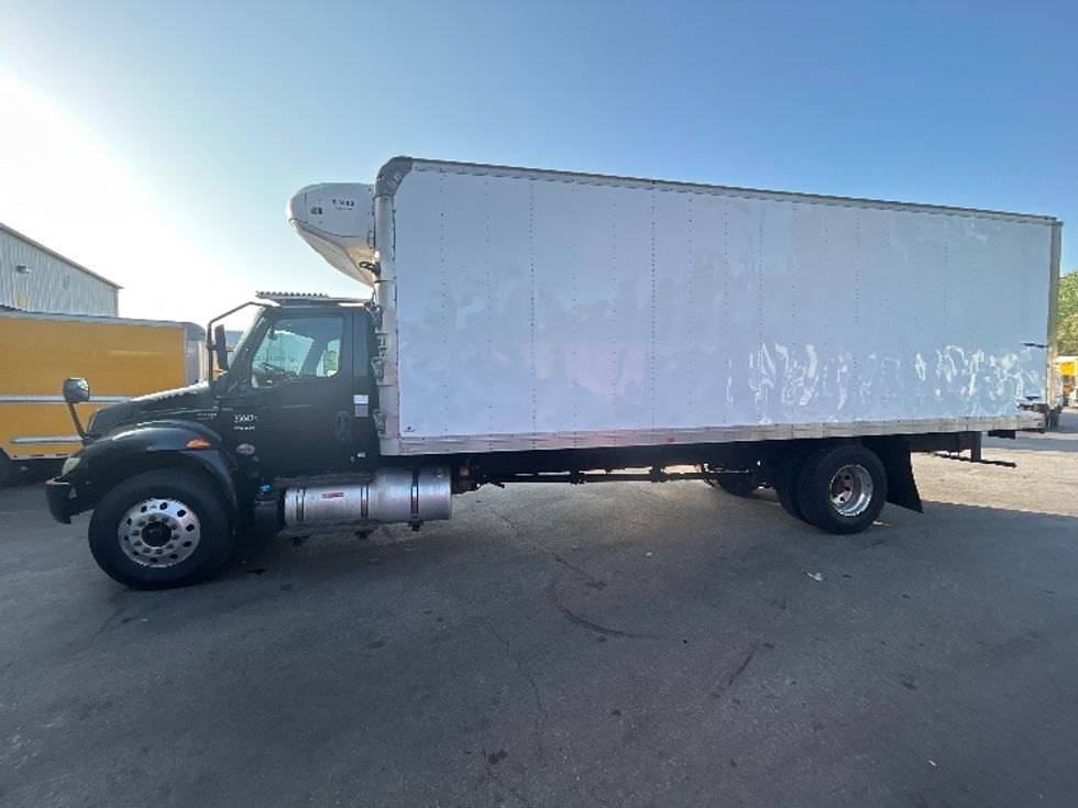 Refrigerated Truck-Light and Medium Duty Trucks-International-2020-MV607-New Bedford-MA-365,044\n\t\tmiles-$ 10,500 - Image 4