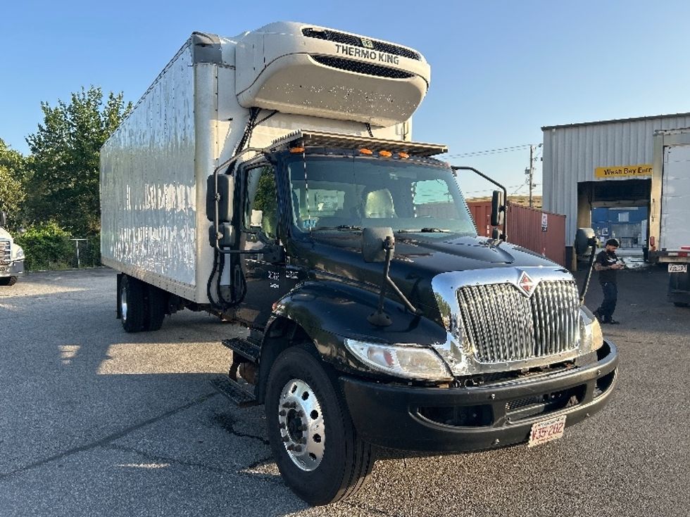 Refrigerated Truck-Light and Medium Duty Trucks-International-2020-MV607-New Bedford-MA-371,983\n\t\tmiles-$ 11,000 - Image 1