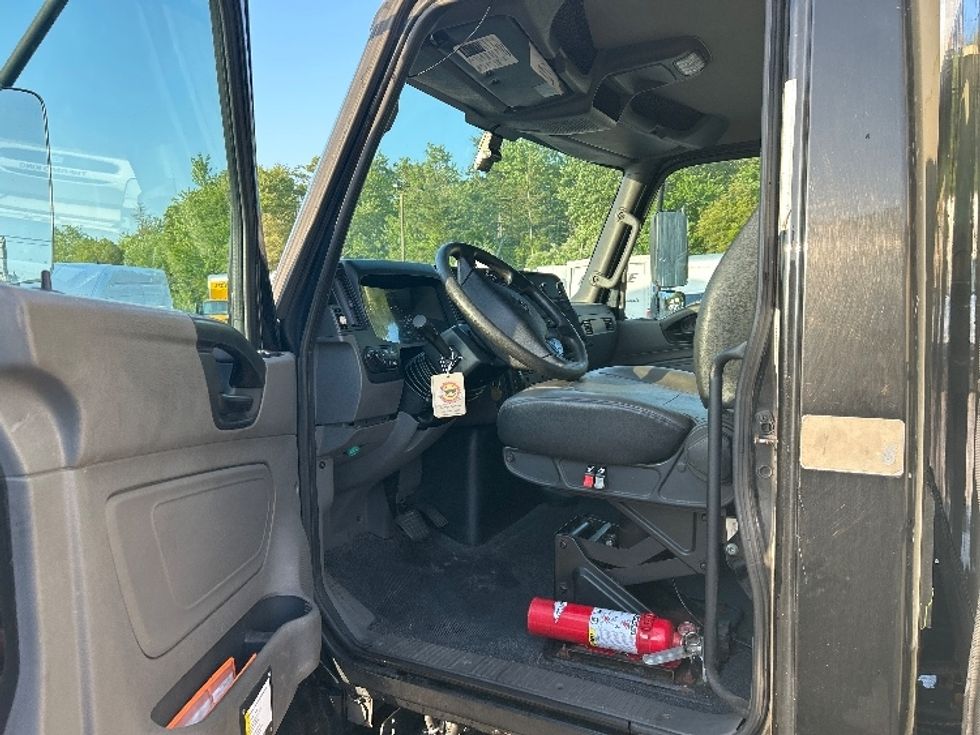 Refrigerated Truck-Light and Medium Duty Trucks-International-2020-MV607-New Bedford-MA-371,983\n\t\tmiles-$ 11,000 - Image 16