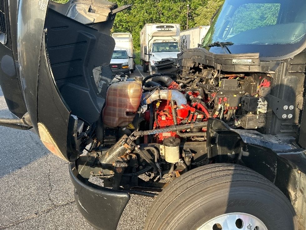 Refrigerated Truck-Light and Medium Duty Trucks-International-2020-MV607-New Bedford-MA-371,983\n\t\tmiles-$ 11,000 - Image 24