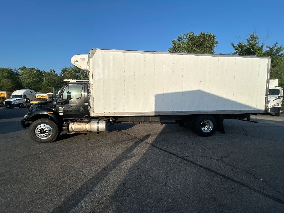 Refrigerated Truck-Light and Medium Duty Trucks-International-2020-MV607-New Bedford-MA-371,983\n\t\tmiles-$ 11,000 - Image 4