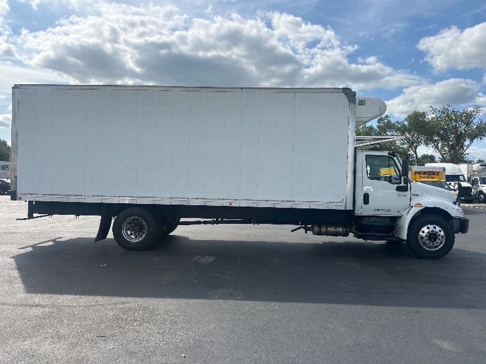 Refrigerated Truck-Light and Medium Duty Trucks-International-2020-MV607-New Castle-DE-128,531\n\t\tmiles-$ 57,000 - Image 14