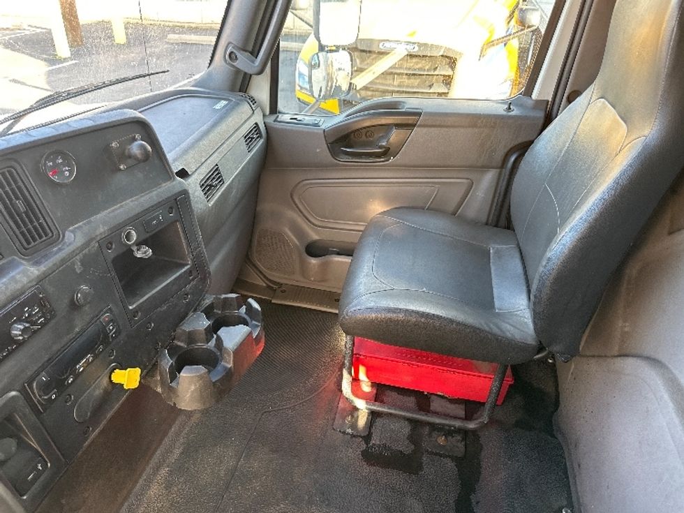 Refrigerated Truck-Light and Medium Duty Trucks-International-2020-MV607-North Bergen-NJ-197,003\n\t\tmiles-$ 46,000 - Image 19