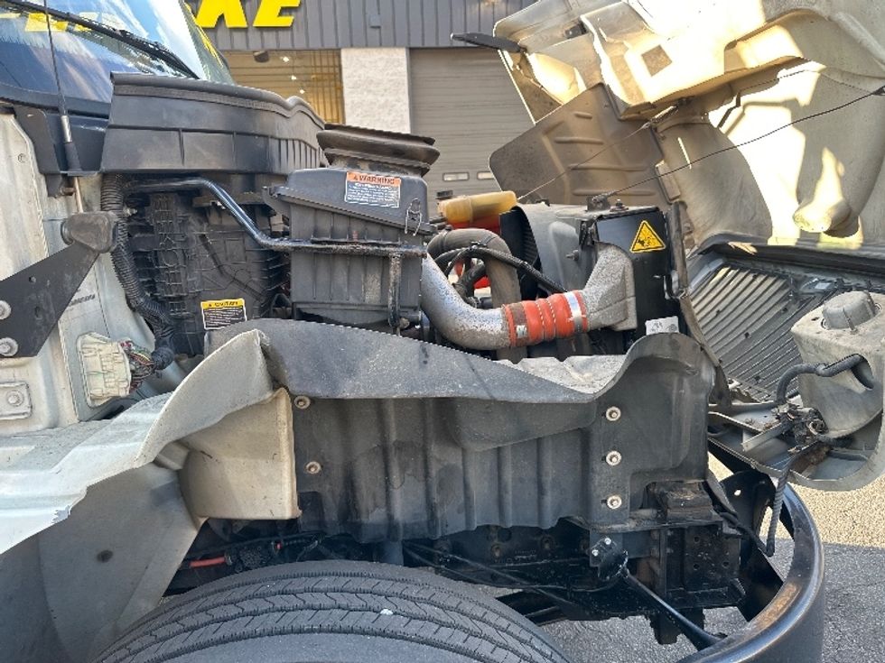 Refrigerated Truck-Light and Medium Duty Trucks-International-2020-MV607-North Bergen-NJ-197,003\n\t\tmiles-$ 46,000 - Image 23