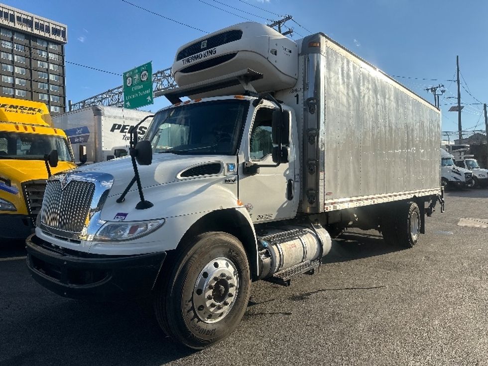 Refrigerated Truck-Light and Medium Duty Trucks-International-2020-MV607-North Bergen-NJ-197,003\n\t\tmiles-$ 46,000 - Image 3