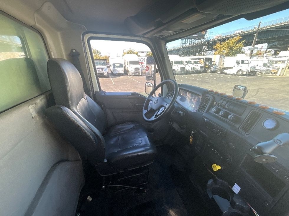 Refrigerated Truck-Light and Medium Duty Trucks-International-2020-MV607-North Bergen-NJ-264,535\n\t\tmiles-$ 38,250 - Image 22