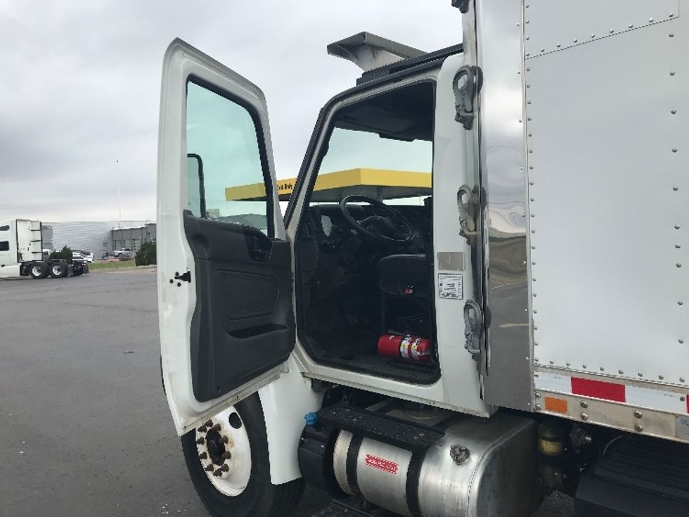 Refrigerated Truck-Light and Medium Duty Trucks-International-2020-MV607-Oklahoma City-OK-208,147\n\t\tmiles-$ 51,750 - Image 15