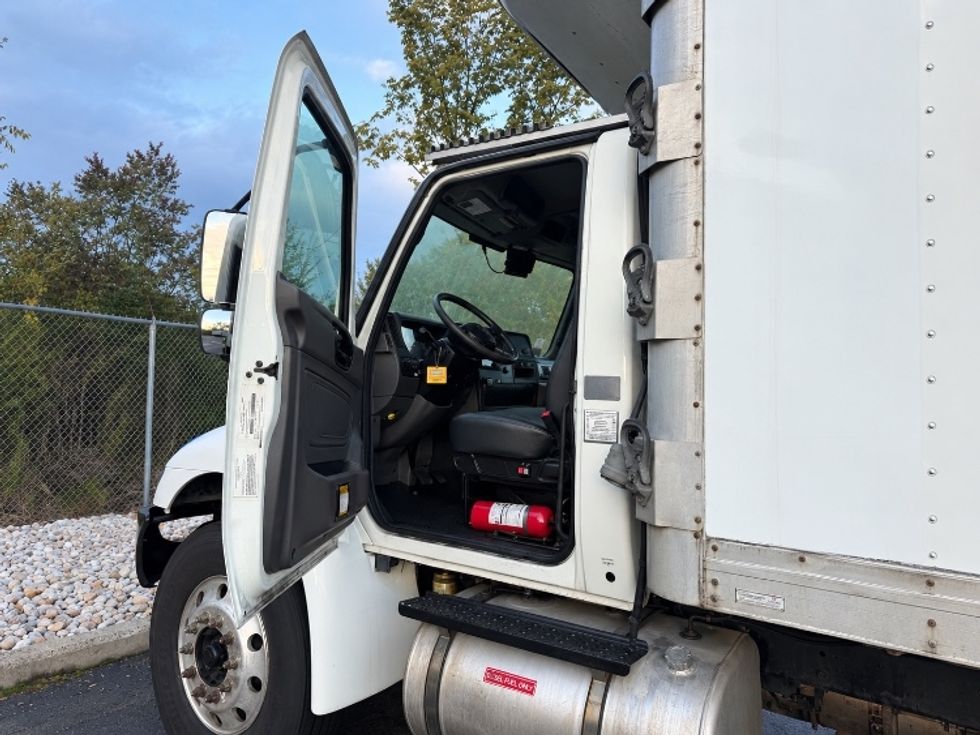 Refrigerated Truck-Light and Medium Duty Trucks-International-2020-MV607-Parsippany-NJ-147,510\n\t\tmiles-$ 62,250 - Image 16