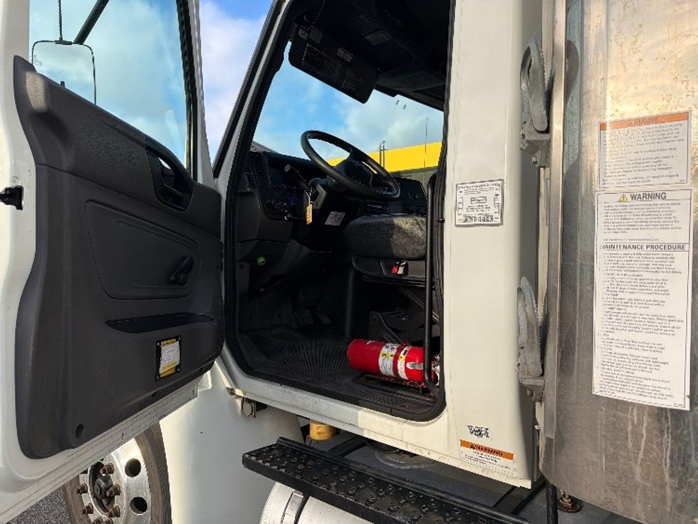 Refrigerated Truck-Light and Medium Duty Trucks-International-2020-MV607-Parsippany-NJ-178,498\n\t\tmiles-$ 51,500 - Image 16