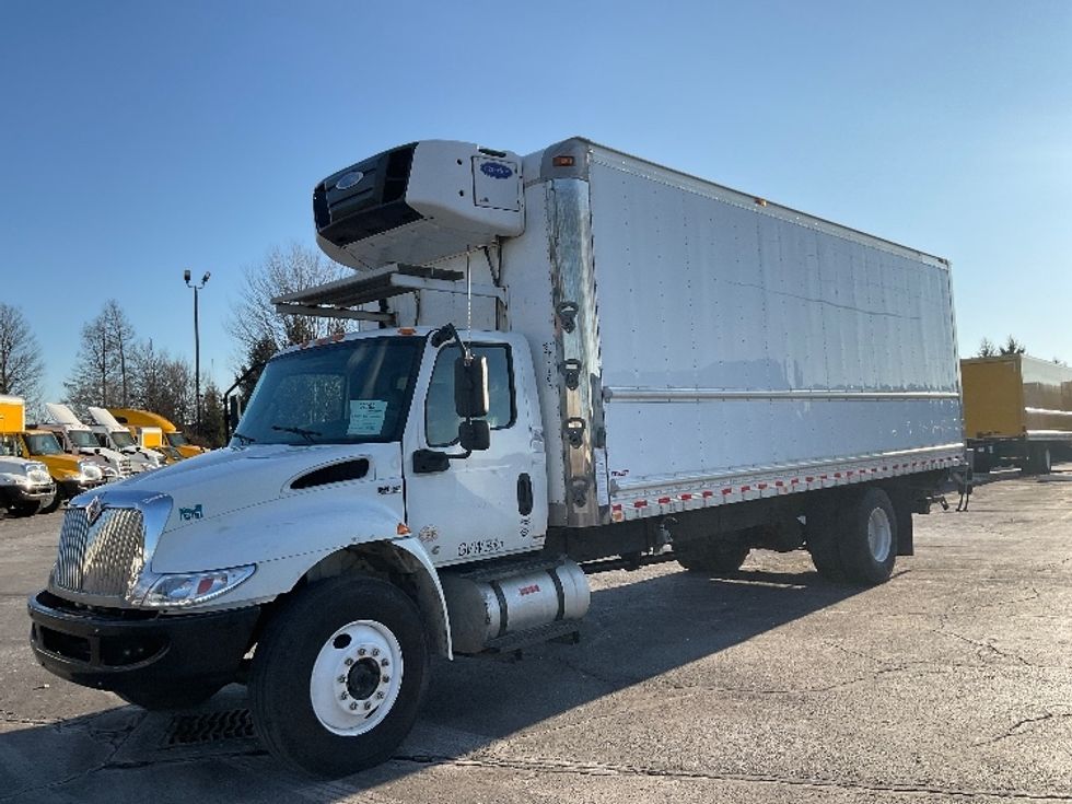 Refrigerated Truck-Light and Medium Duty Trucks-International-2020-MV607-Perrysburg-OH-189,102\n\t\tmiles-$ 51,000 - Image 1