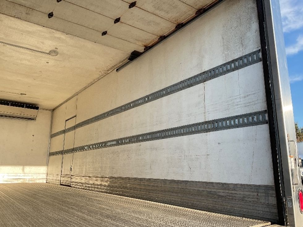 Refrigerated Truck-Light and Medium Duty Trucks-International-2020-MV607-Perrysburg-OH-189,102\n\t\tmiles-$ 51,000 - Image 12