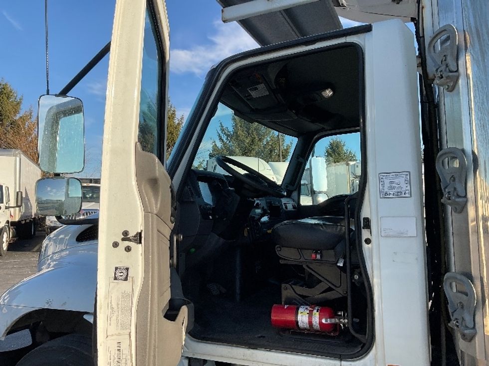 Refrigerated Truck-Light and Medium Duty Trucks-International-2020-MV607-Perrysburg-OH-189,102\n\t\tmiles-$ 51,000 - Image 16