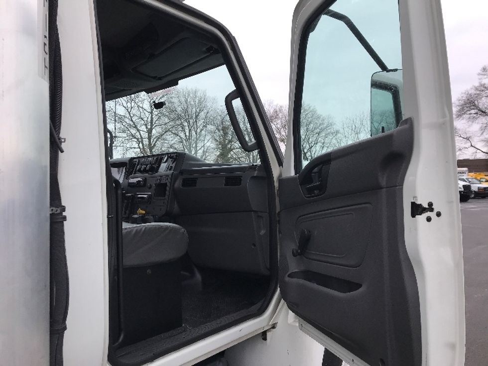 Refrigerated Truck-Light and Medium Duty Trucks-International-2020-MV607-Philadelphia-PA-156,098\n\t\tmiles-$ 57,000 - Image 20