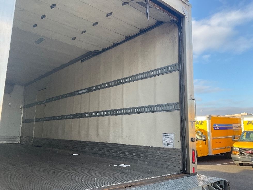 Refrigerated Truck-Light and Medium Duty Trucks-International-2020-MV607-Philadelphia-PA-158,396\n\t\tmiles-$ 57,750 - Image 12
