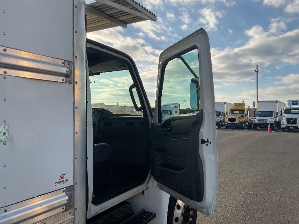 Refrigerated Truck-Light and Medium Duty Trucks-International-2020-MV607-Philadelphia-PA-158,396\n\t\tmiles-$ 57,750 - Image 20