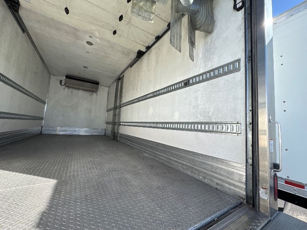 Refrigerated Truck-Light and Medium Duty Trucks-International-2020-MV607-Phoenix-AZ-157,867\n\t\tmiles-$ 51,500 - Image 12