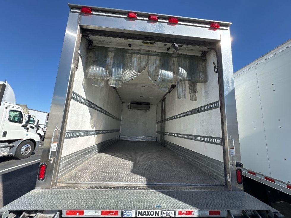 Refrigerated Truck-Light and Medium Duty Trucks-International-2020-MV607-Phoenix-AZ-157,867\n\t\tmiles-$ 51,500 - Image 8
