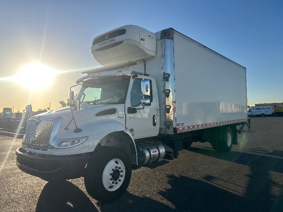 Refrigerated Truck-Light and Medium Duty Trucks-International-2020-MV607-Phoenix-AZ-159,167\n\t\tmiles-$ 62,250 - Image 3
