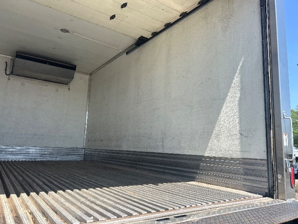 Refrigerated Truck-Light and Medium Duty Trucks-International-2020-MV607-Phoenix-AZ-239,854\n\t\tmiles-$ 34,750 - Image 12