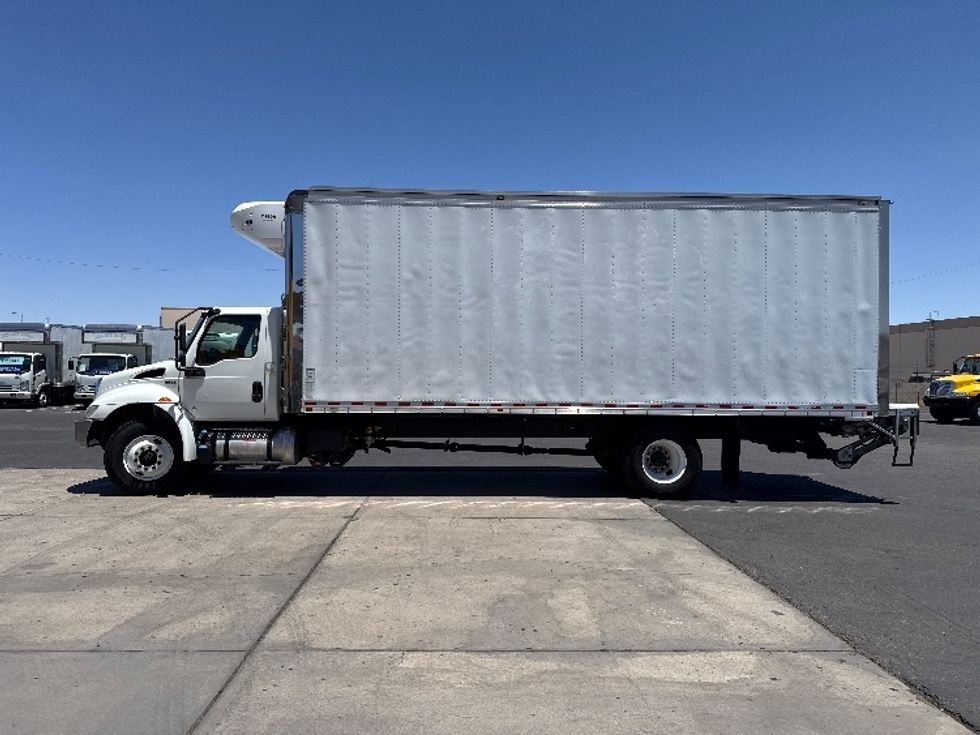 Refrigerated Truck-Light and Medium Duty Trucks-International-2020-MV607-Phoenix-AZ-276,760\n\t\tmiles-$ 45,000 - Image 4
