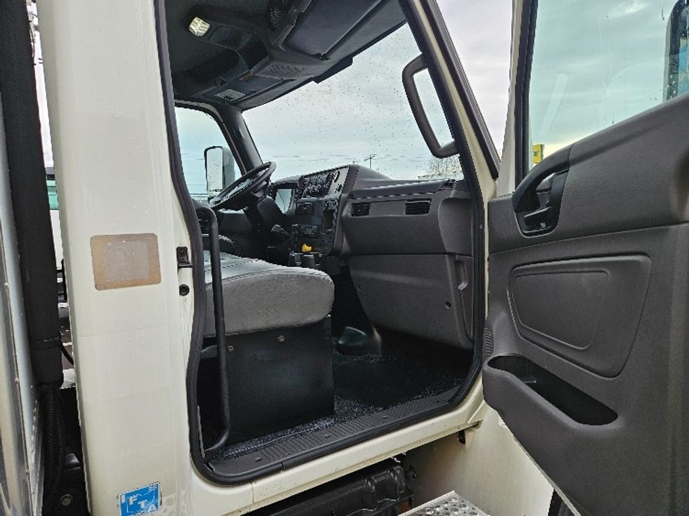 Refrigerated Truck-Light and Medium Duty Trucks-International-2020-MV607-Piqua-OH-191,695\n\t\tmiles-$ 52,750 - Image 20