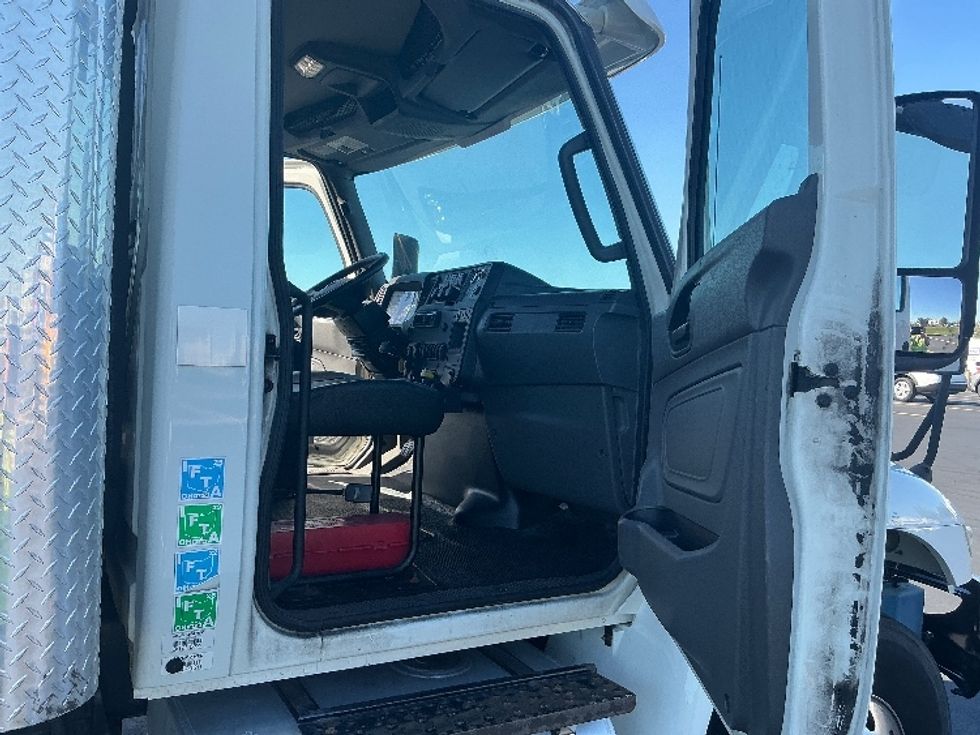 Refrigerated Truck-Light and Medium Duty Trucks-International-2020-MV607-Piqua-OH-262,205\n\t\tmiles-$ 35,500 - Image 19
