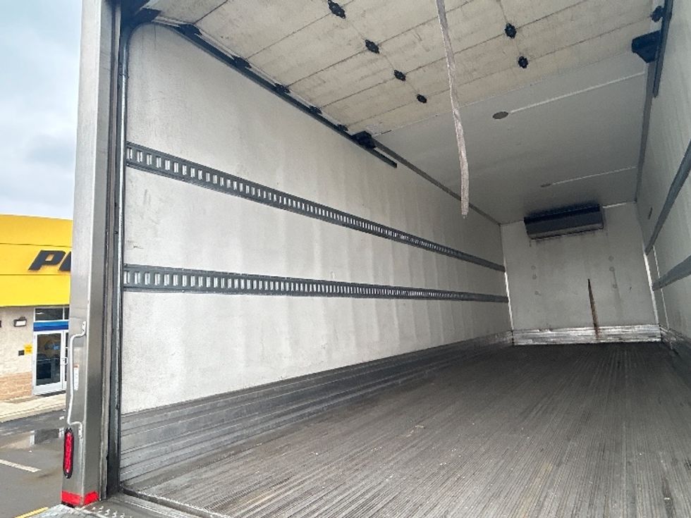 Refrigerated Truck-Light and Medium Duty Trucks-International-2020-MV607-Pittsburgh-PA-126,304\n\t\tmiles-$ 63,750 - Image 11