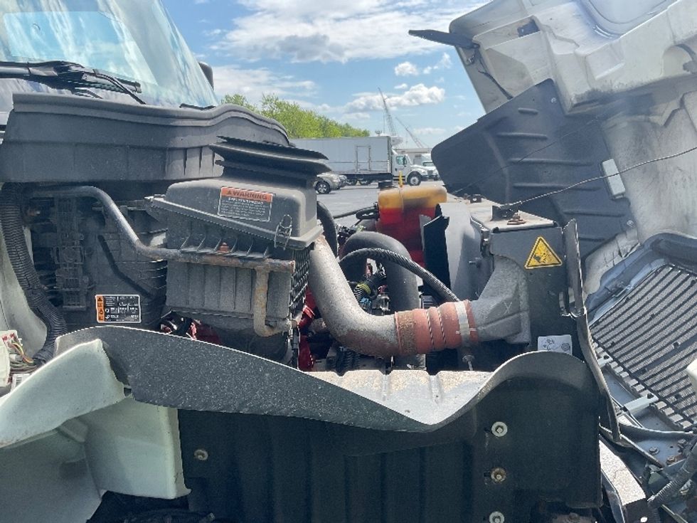 Refrigerated Truck-Light and Medium Duty Trucks-International-2020-MV607-Pittsburgh-PA-138,977\n\t\tmiles-$ 58,500 - Image 23