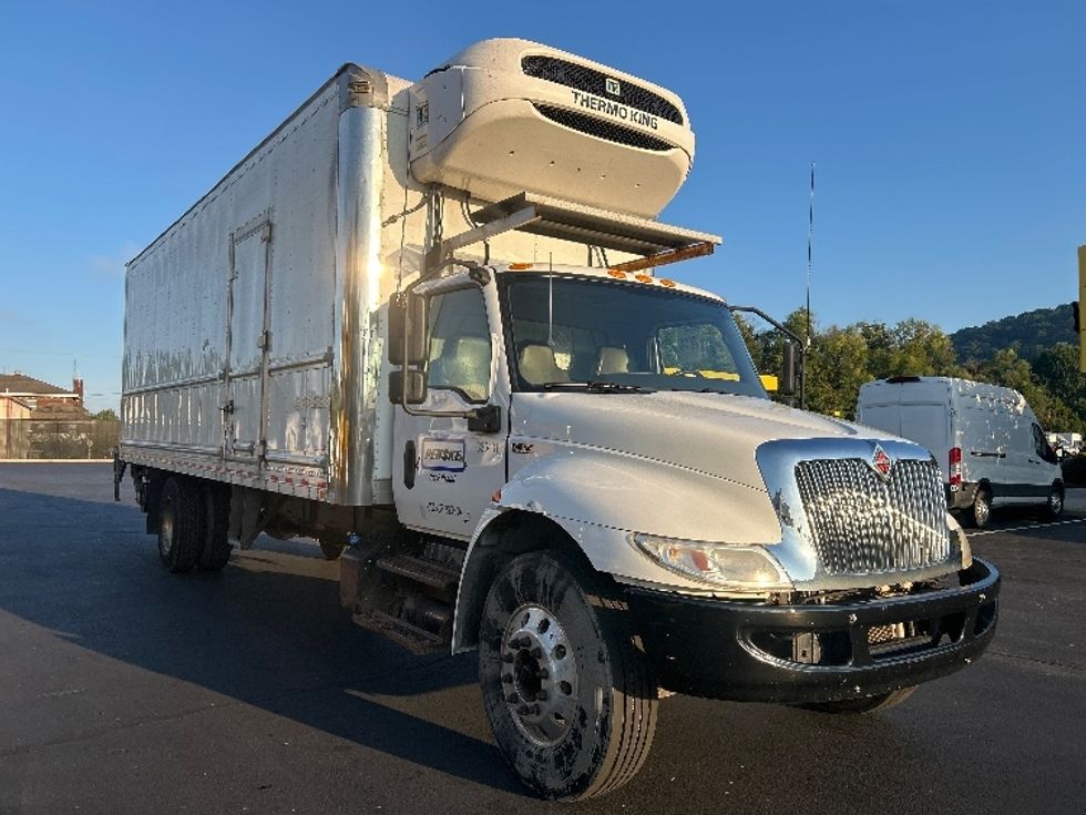 Refrigerated Truck-Light and Medium Duty Trucks-International-2020-MV607-Pittsburgh-PA-184,250\n\t\tmiles-$ 59,750 - Image 1