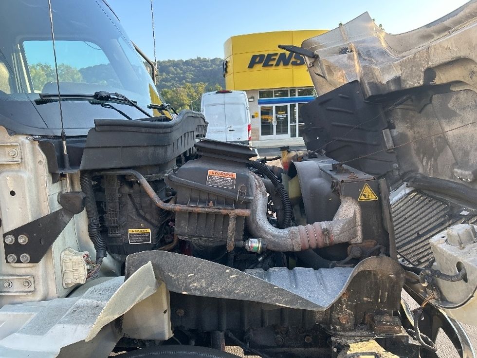 Refrigerated Truck-Light and Medium Duty Trucks-International-2020-MV607-Pittsburgh-PA-184,250\n\t\tmiles-$ 59,750 - Image 21