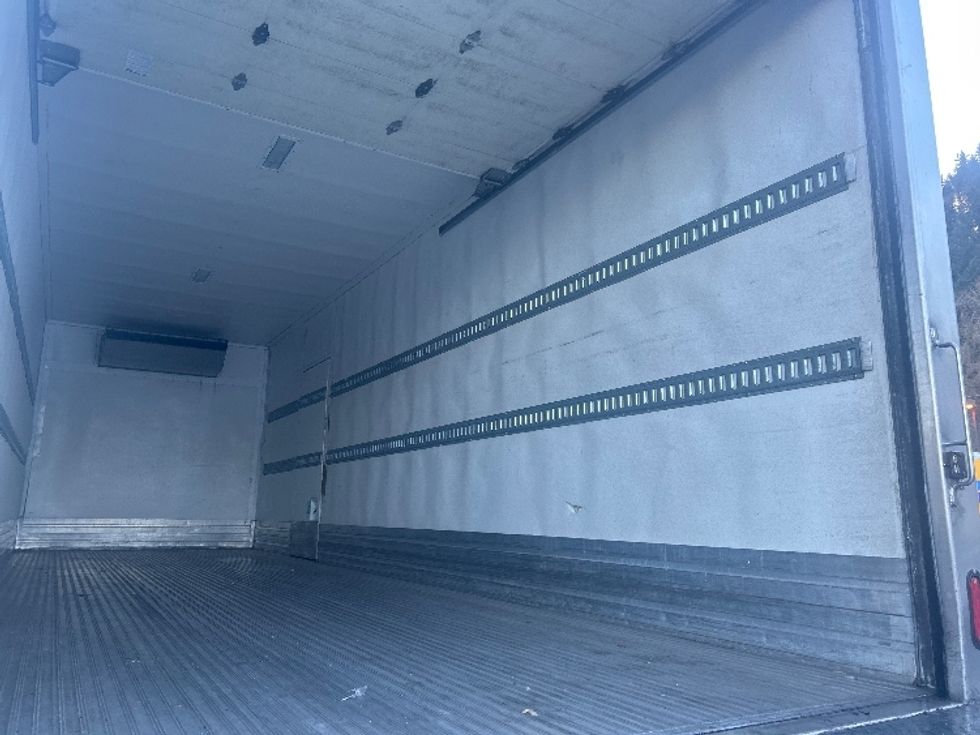 Refrigerated Truck-Light and Medium Duty Trucks-International-2020-MV607-Portland-OR-122,642\n\t\tmiles-$ 66,000 - Image 12