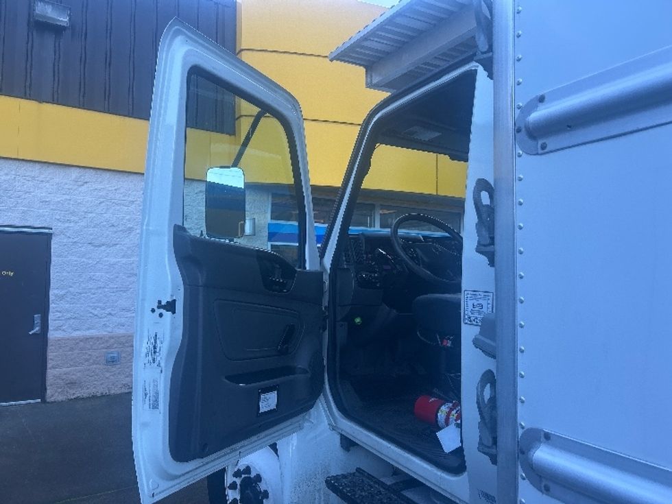 Refrigerated Truck-Light and Medium Duty Trucks-International-2020-MV607-Portland-OR-122,642\n\t\tmiles-$ 66,000 - Image 16