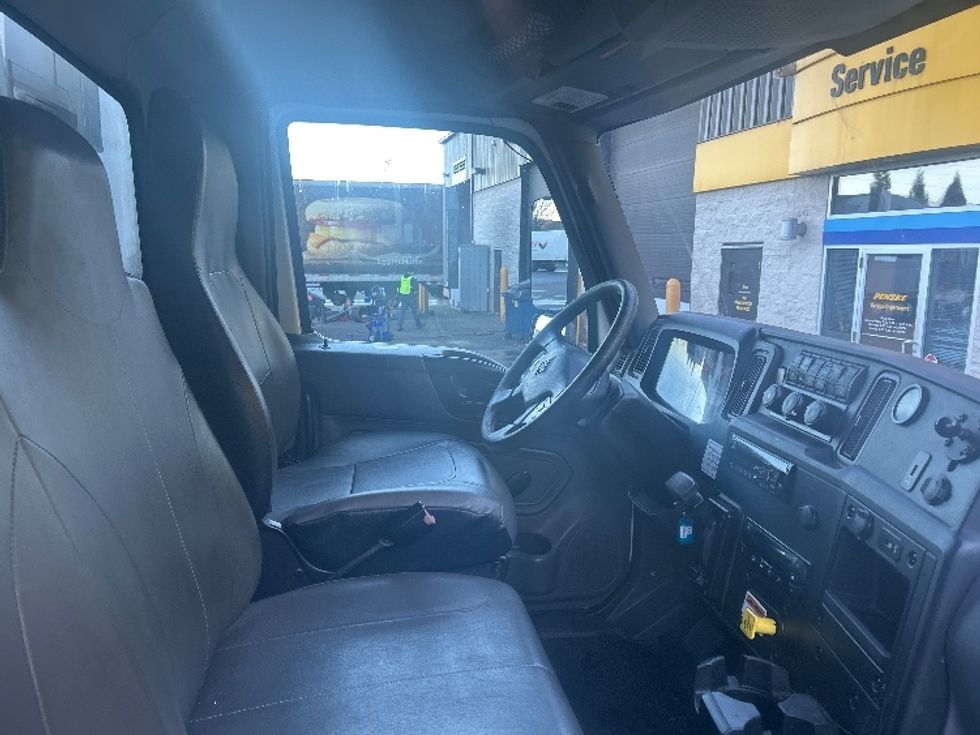 Refrigerated Truck-Light and Medium Duty Trucks-International-2020-MV607-Portland-OR-122,642\n\t\tmiles-$ 66,000 - Image 22