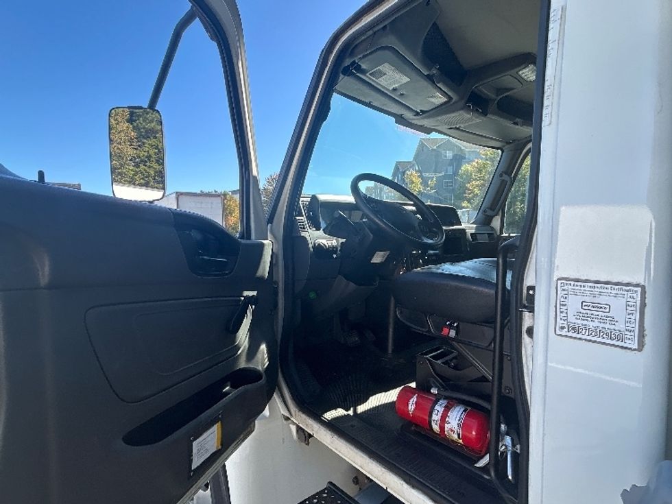 Refrigerated Truck-Light and Medium Duty Trucks-International-2020-MV607-Prince George-VA-184,643\n\t\tmiles-$ 57,750 - Image 16