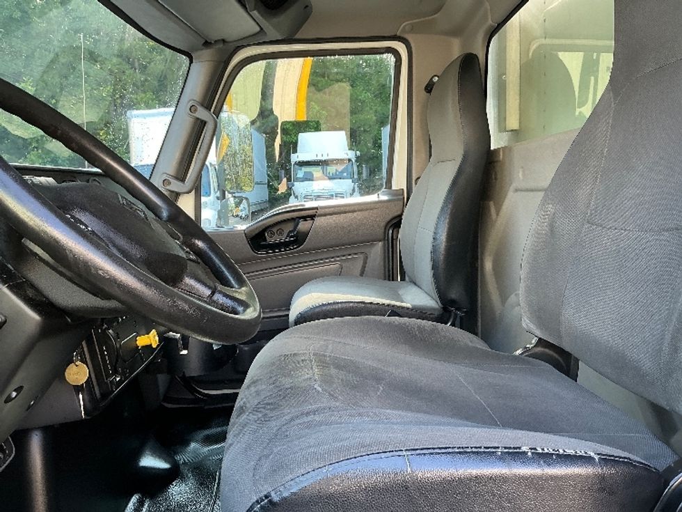 Refrigerated Truck-Light and Medium Duty Trucks-International-2020-MV607-Prince George-VA-385,521\n\t\tmiles-$ 20,750 - Image 19