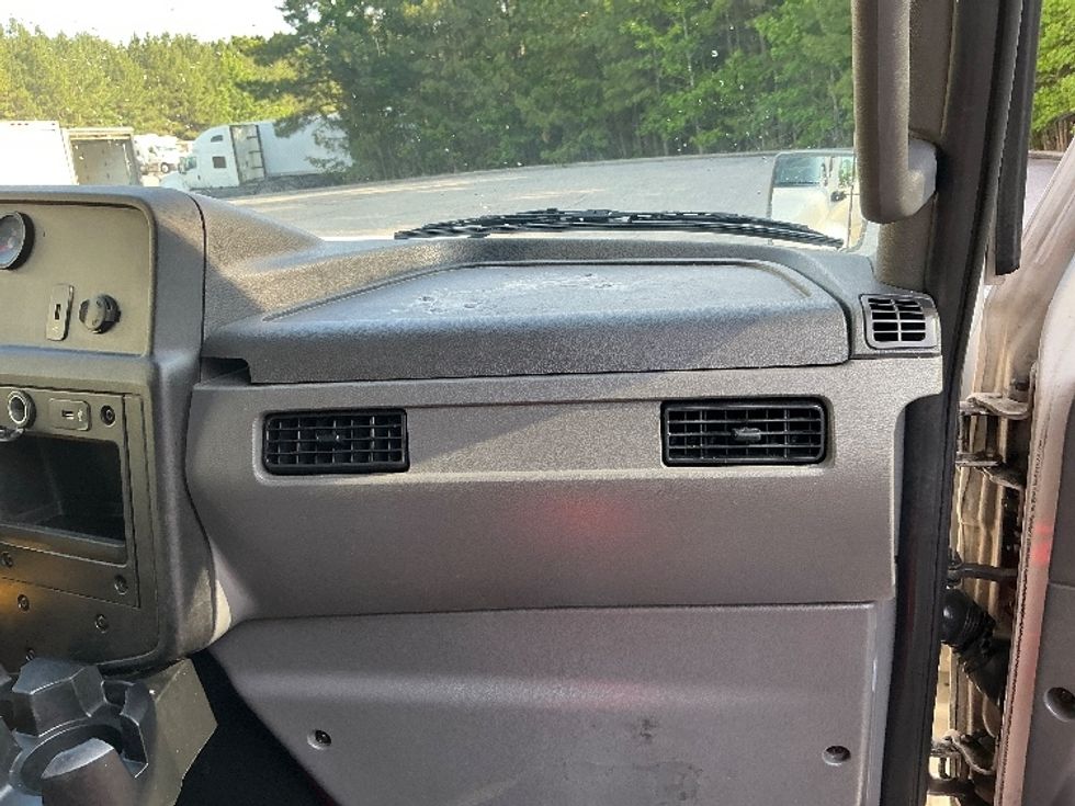 Refrigerated Truck-Light and Medium Duty Trucks-International-2020-MV607-Prince George-VA-385,521\n\t\tmiles-$ 20,750 - Image 21