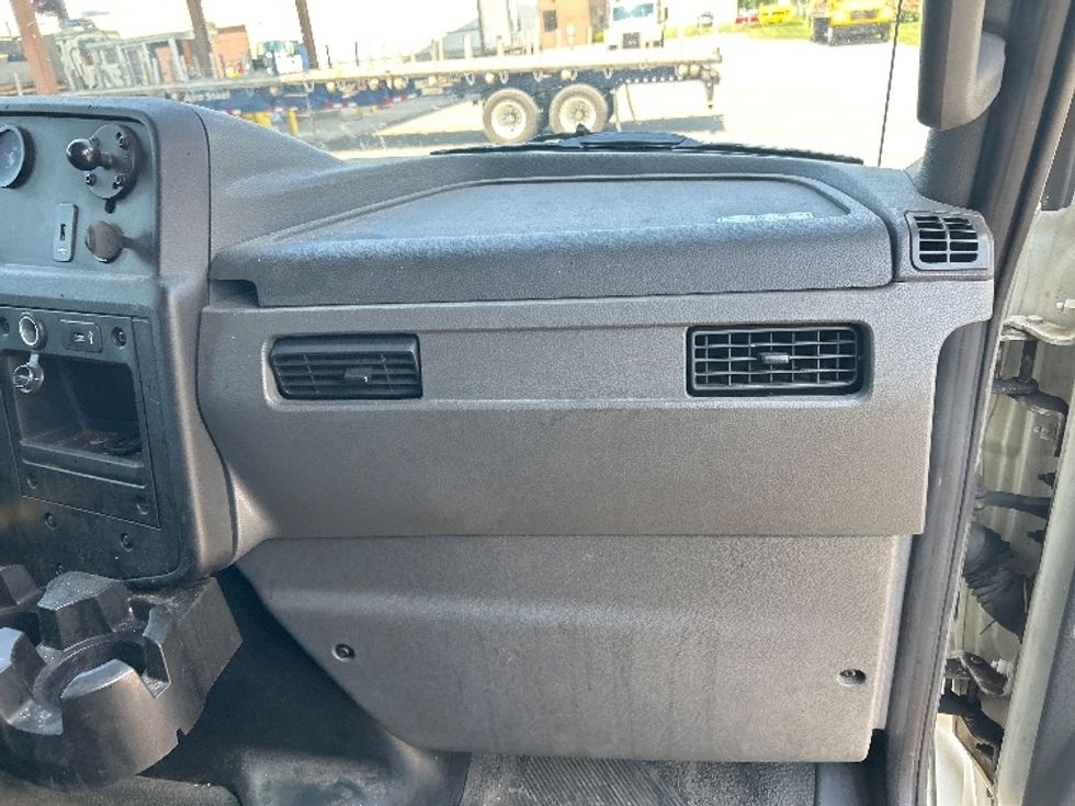 Refrigerated Truck-Light and Medium Duty Trucks-International-2020-MV607-Rochester-NY-125,001\n\t\tmiles-$ 61,500 - Image 21
