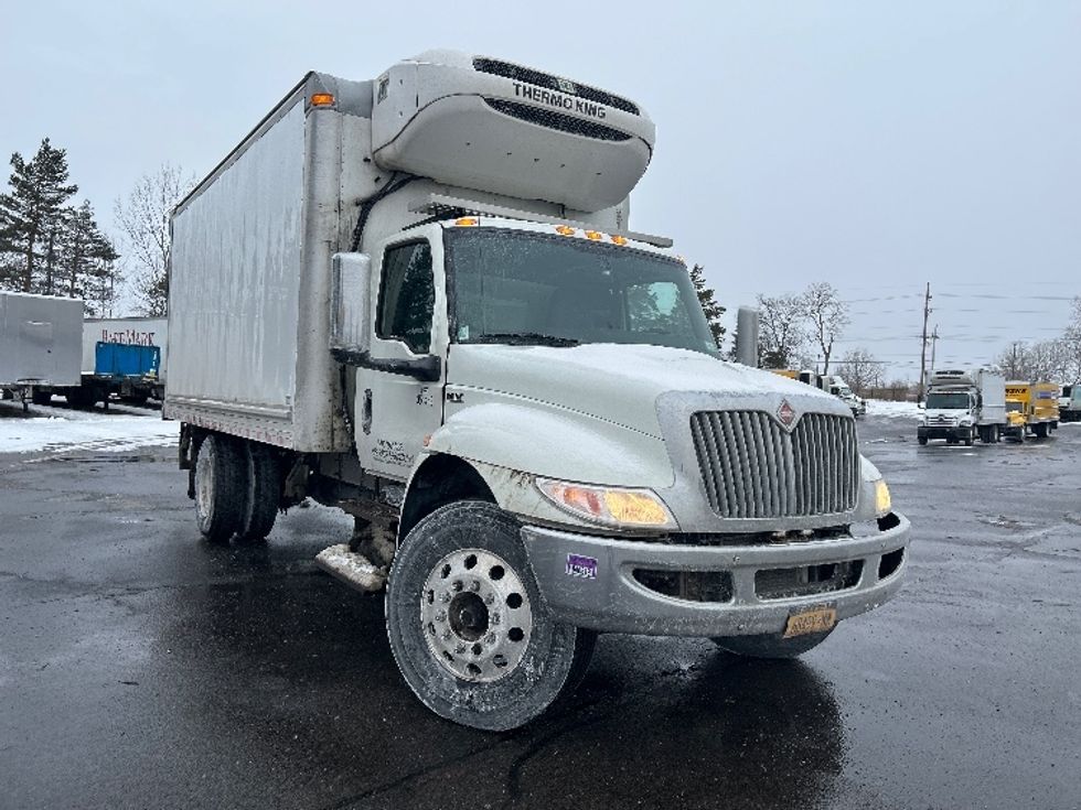 Refrigerated Truck-Light and Medium Duty Trucks-International-2020-MV607-Rochester-NY-150,171\n\t\tmiles-$ 41,000 - Image 1