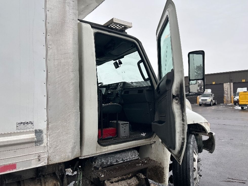 Refrigerated Truck-Light and Medium Duty Trucks-International-2020-MV607-Rochester-NY-150,171\n\t\tmiles-$ 41,000 - Image 20