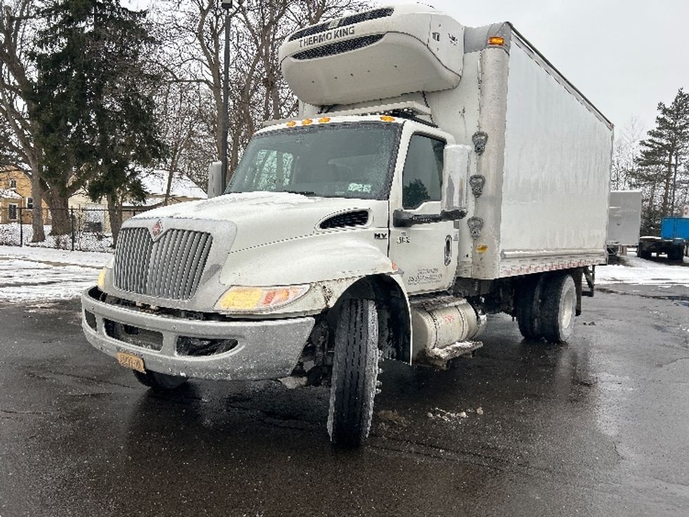 Refrigerated Truck-Light and Medium Duty Trucks-International-2020-MV607-Rochester-NY-150,171\n\t\tmiles-$ 41,000 - Image 3