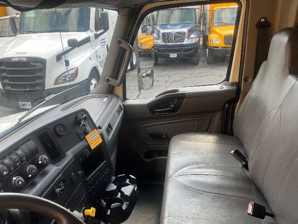 Refrigerated Truck-Light and Medium Duty Trucks-International-2020-MV607-Rockville-MD-164,978\n\t\tmiles-$ 55,000 - Image 19