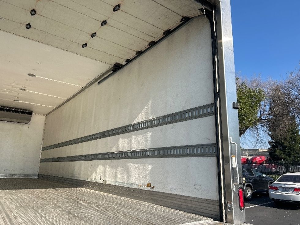 Refrigerated Truck-Light and Medium Duty Trucks-International-2020-MV607-Sacramento-CA-225,904\n\t\tmiles-$ 50,250 - Image 12